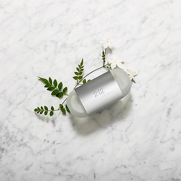 Carolina Herrera 212 NYC Eau de Toilette Spray